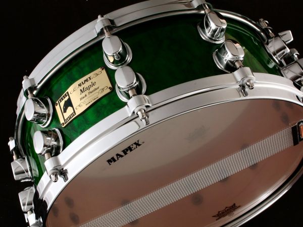 14 x 5.5 Quilted Maple Emerald Green Snare Japan Only