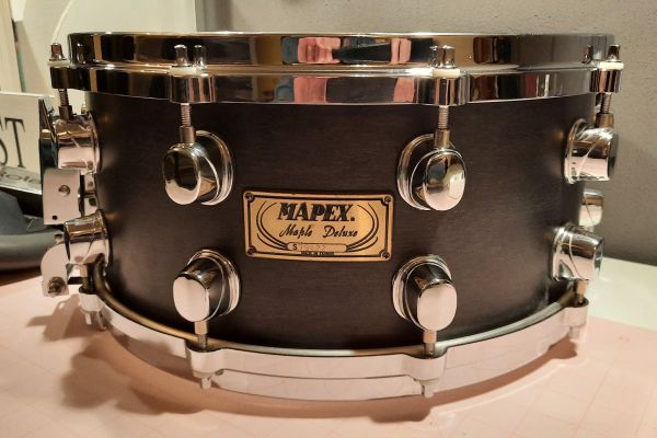 14 x 6.5 Traditional Maple Deluxe (8mm Shell, Chrome Hardware)