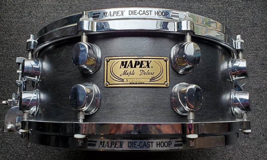14 x 5.5 Traditional Maple Deluxe (8mm Shell, Chrome Hardware)