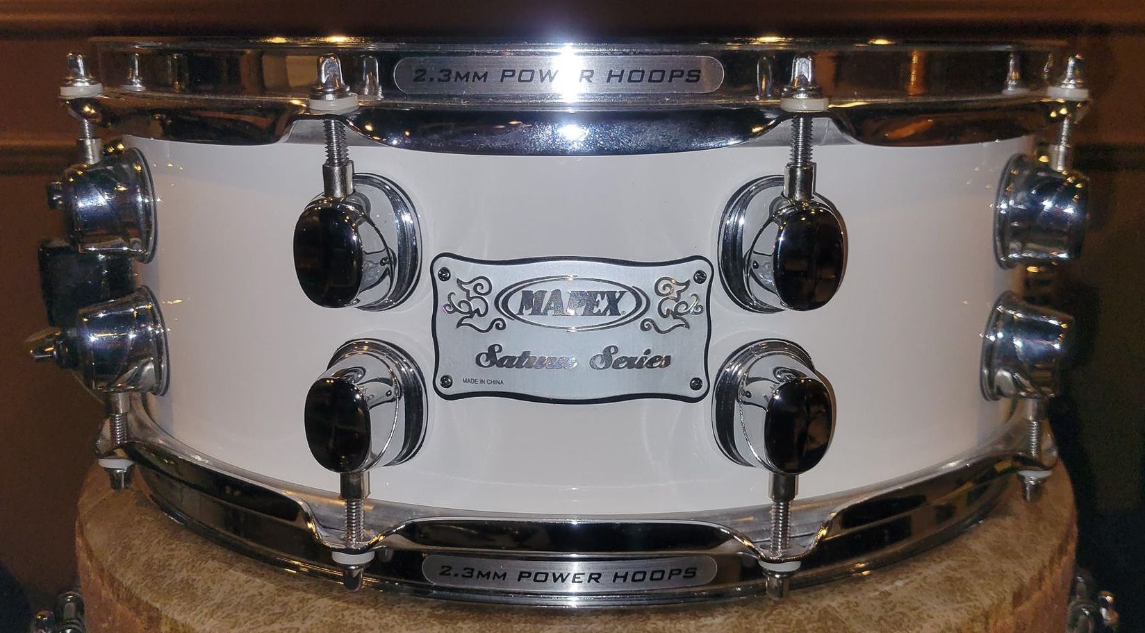 14"x5.5" Arctic White Chrome Hardware. Photo - Drummie Chris